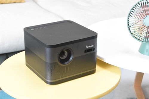 当贝F3家用投影仪 配置天花板，重新定义家用视听体验